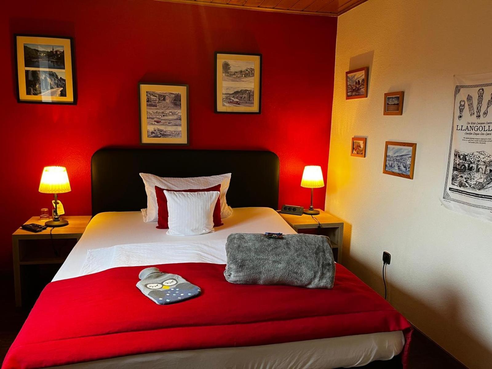 Henblas Hotel Neuenrade Екстериор снимка