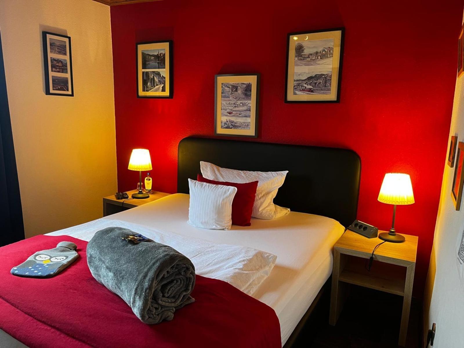 Henblas Hotel Neuenrade Екстериор снимка