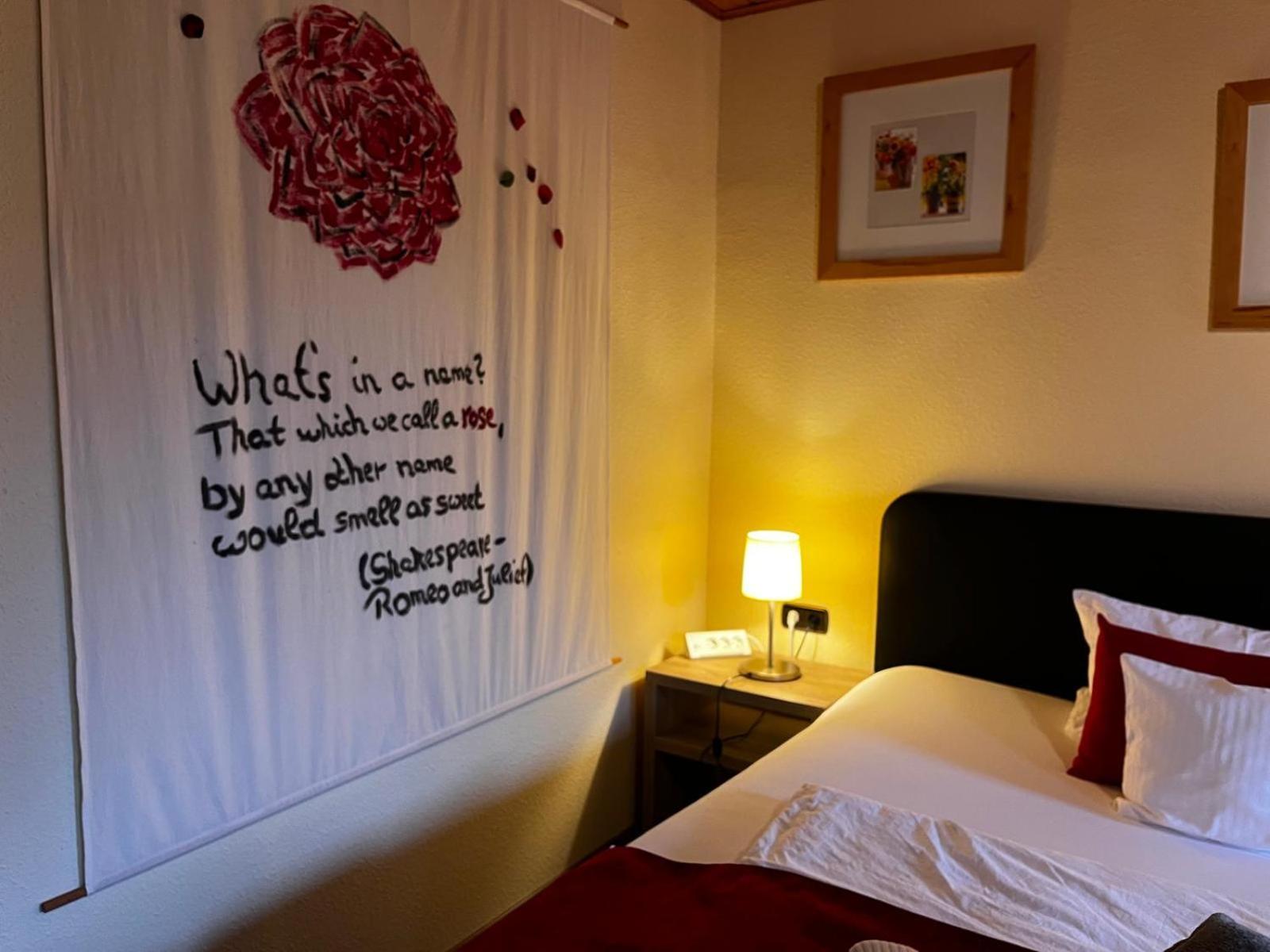 Henblas Hotel Neuenrade Екстериор снимка