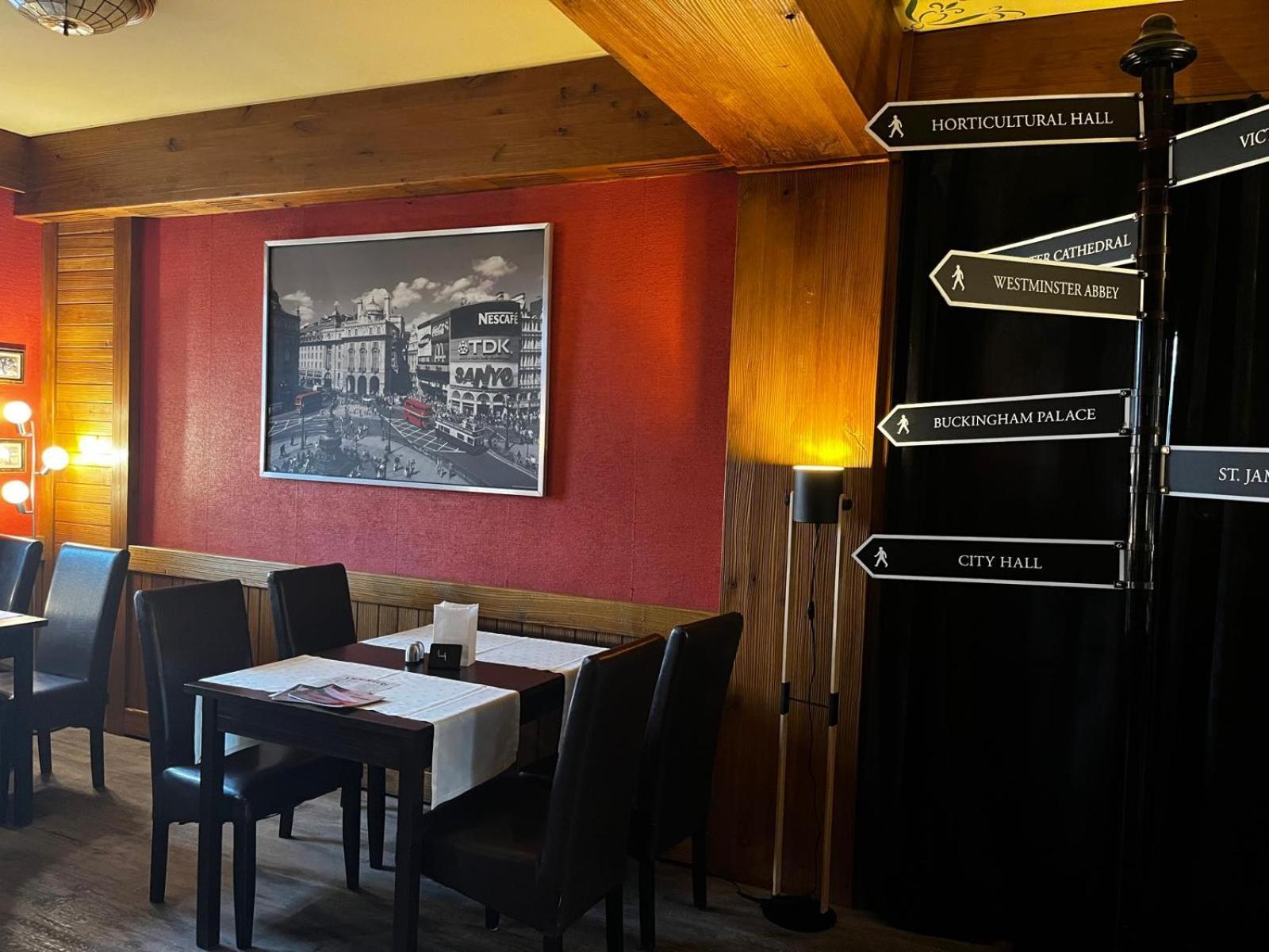 Henblas Hotel Neuenrade Екстериор снимка