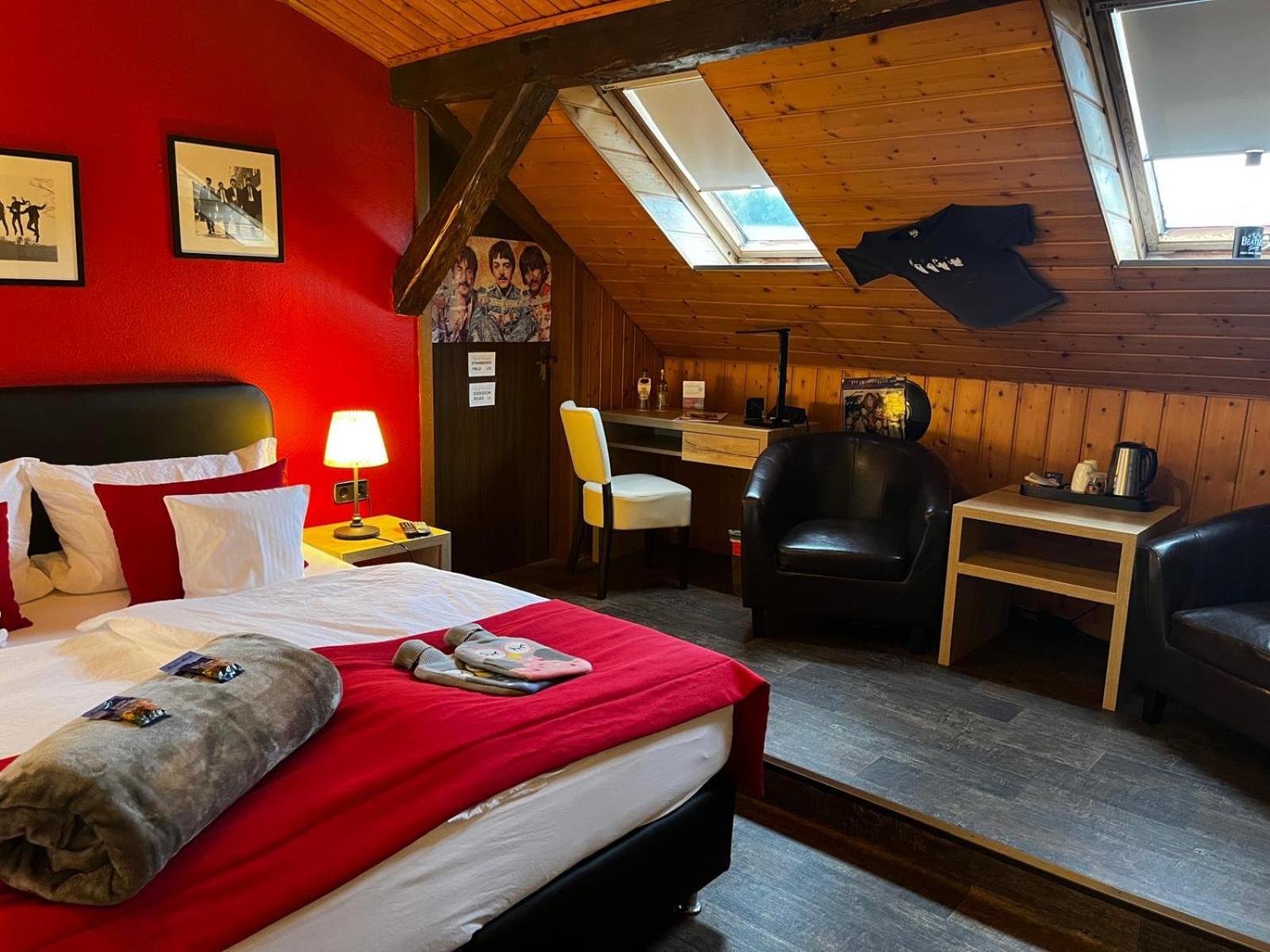 Henblas Hotel Neuenrade Екстериор снимка
