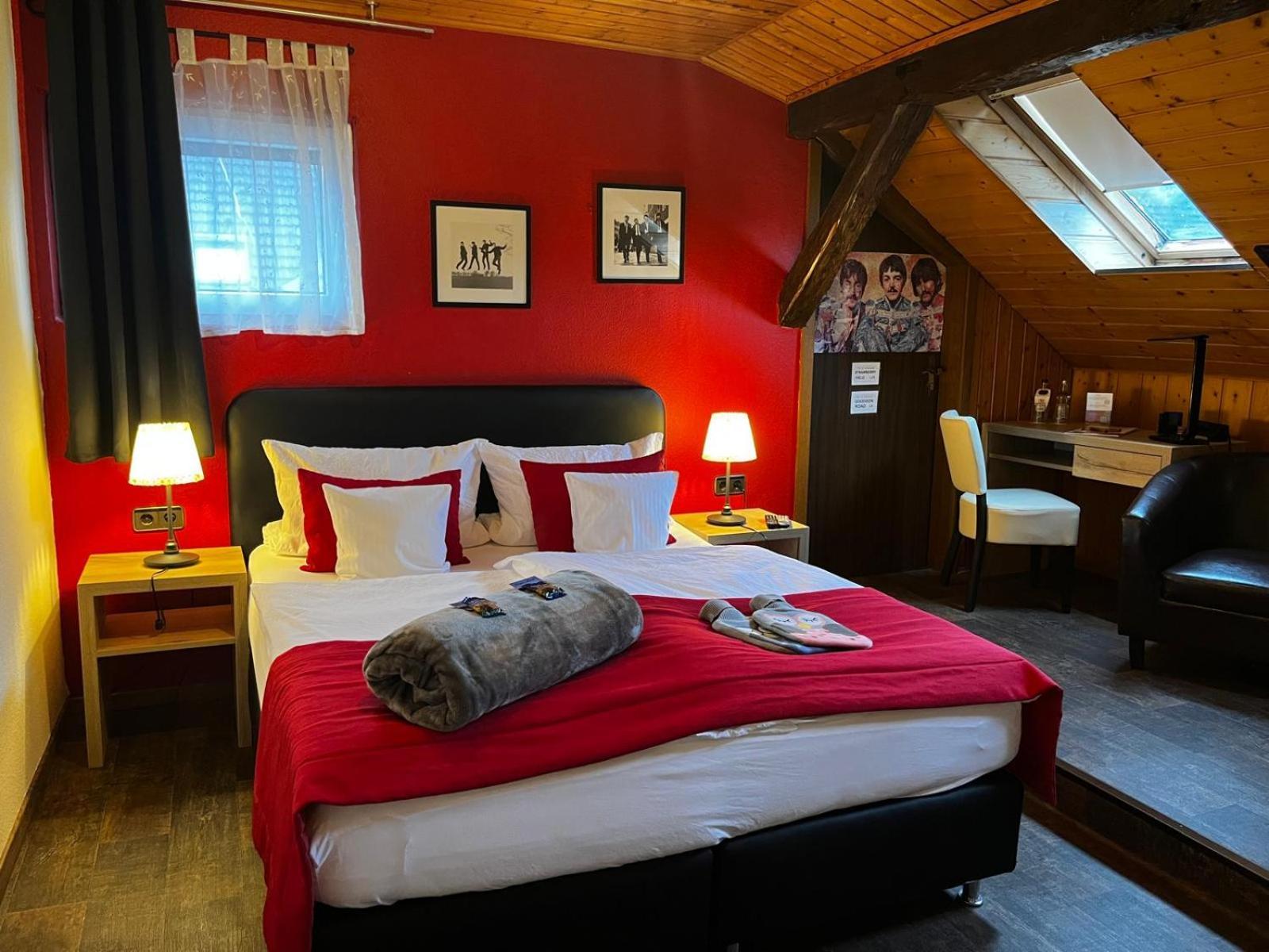 Henblas Hotel Neuenrade Екстериор снимка