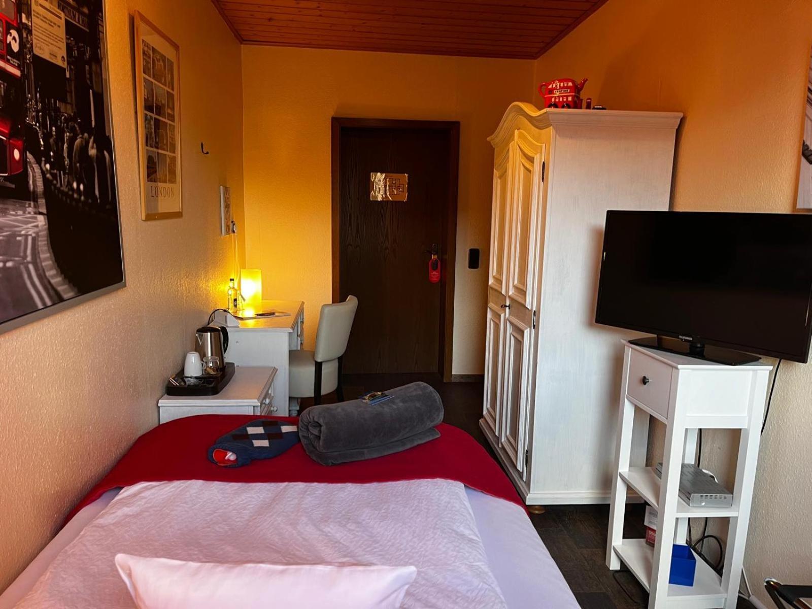 Henblas Hotel Neuenrade Екстериор снимка