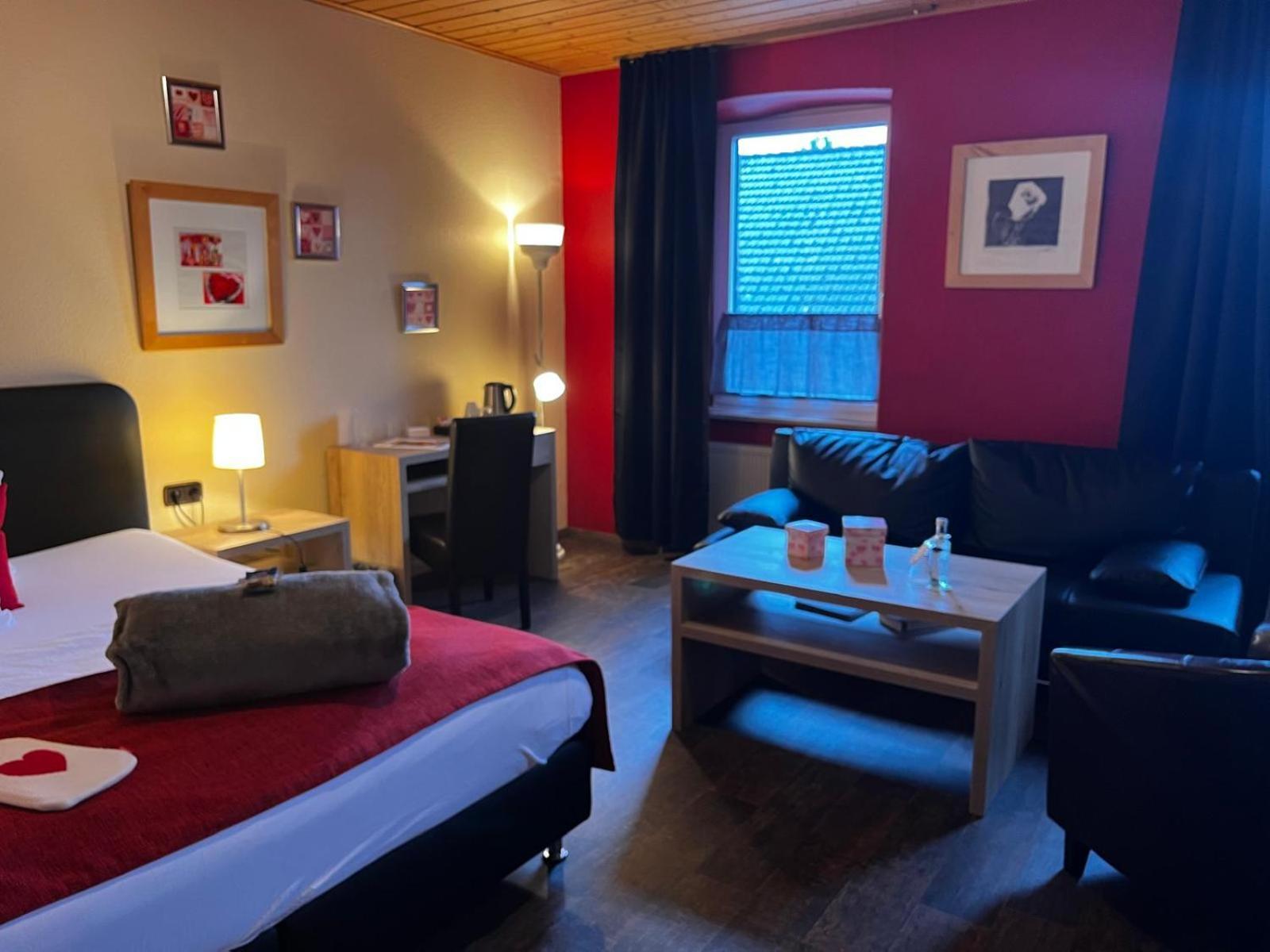 Henblas Hotel Neuenrade Екстериор снимка